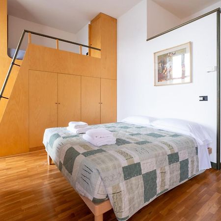 Apartamento La Casa Di Anna Varenna Exterior foto
